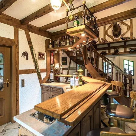 Feriehus Jagdschloss Stift Ennenbach *