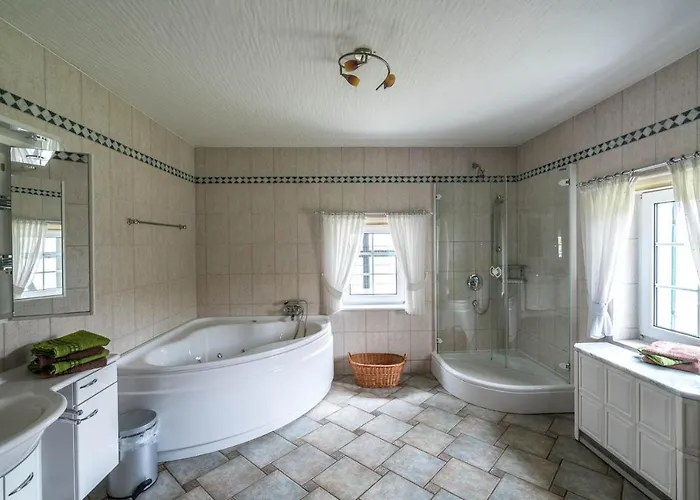 펜션 Jagdschloss Stift Ennenbach Ruppichteroth