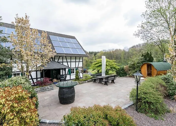 Jagdschloss Stift Ennenbach *