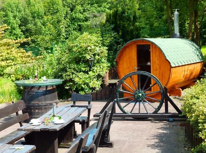 Jagdschloss Stift Ennenbach 펜션