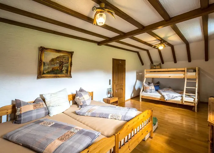 Semesterbostad Jagdschloss Stift Ennenbach *